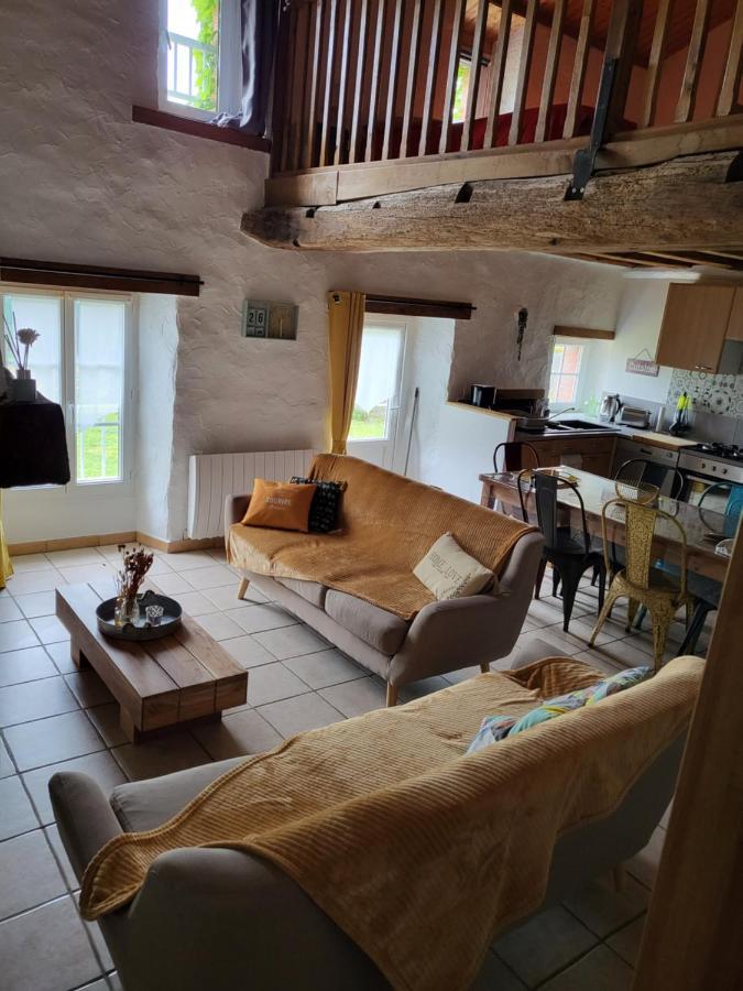 Gite Chamarel Les Aubiers Extérieur photo